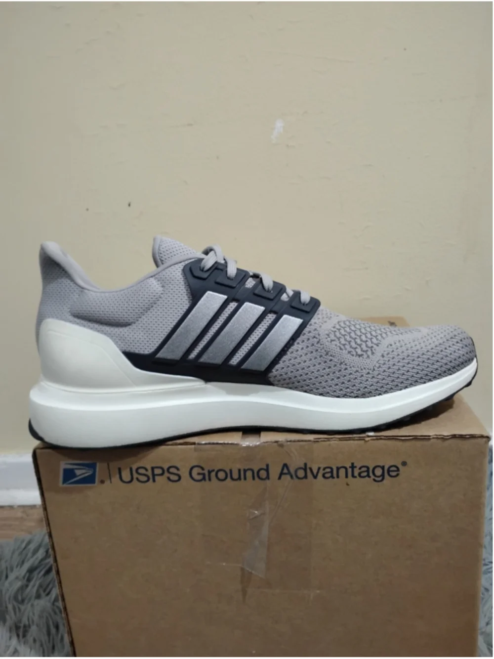 Adidas Ubounce DNA Men Size 12.5 'Grey / Silvermetallic / Grey Sneakers IG6003